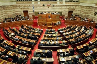 Με 155 ΝΑΙ πέρασε το χαράτσι στα ακίνητα