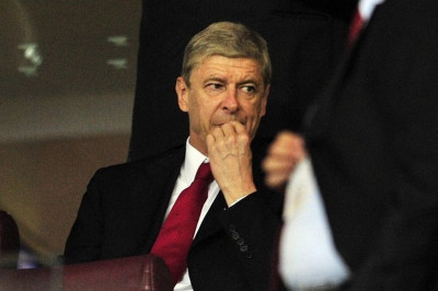 Απόλυτη στήριξη σε Βενγκέρ