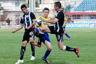 «Νυστέρι» για Καμινιώτη