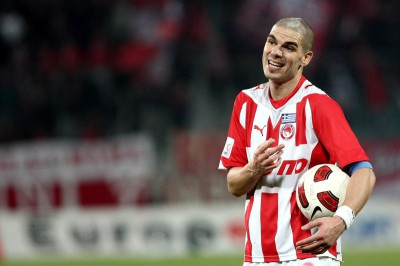 Λεάντρο Αλβάρες