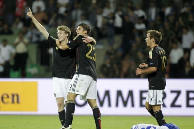 Σίρλε: «Μπορούμε πολλά στο Euro»