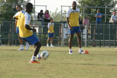 Επέστρεψαν οι Μπαμόγκο, Μεζάγκ στον Παναιτωλικό