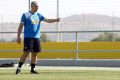 Κωστένογλου: «Απαιτώ πειθαρχία»