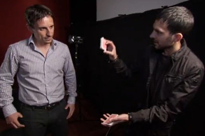 Άφησε... χαζό τον Νέβιλ (video)