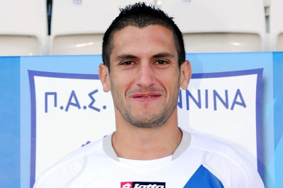 Εξαιρετικός ο Μπουζίντ, νοκ άουτ η Αλγερία