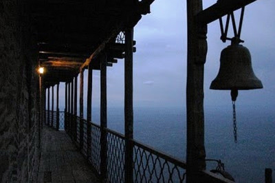 Αποκλείστηκαν στον Άγιον Όρος 150 αστυνομικοί
