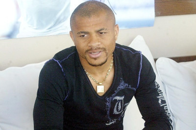 Επαλέ: «Δεν θα βγαίνει ο Μακούν»