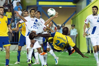 «Μήνας του μέλιτος» στα… πιτς για τον Μπαμόγκο!