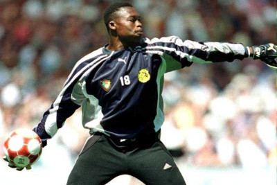 Ελκυστικό πωλητήριο σε Καμενί! (video)