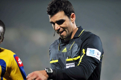 Πέτρος Κωνσταντινέας