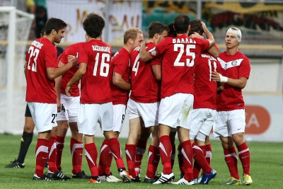 Μοναδικός απών ο Καθάριος