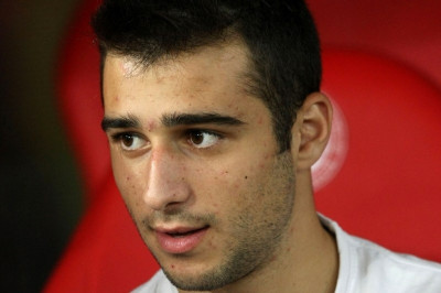 Ντεμπούτο για Φετφατζίδη