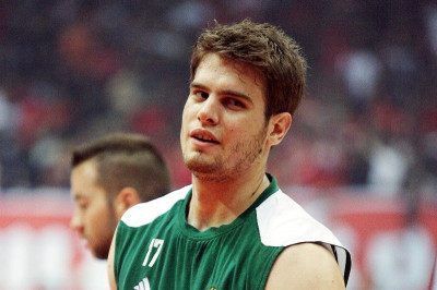 Διαπραγματεύσεις με δύο στο Περιστέρι