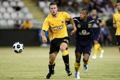 Ντεμπούτο για τρεις στον Φωκικό