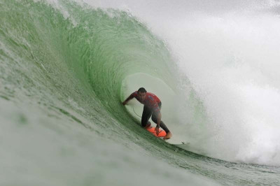O Adriano De Souza νικητής του Rip Curl Portugal