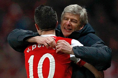 Ύμνοι Βενγκέρ για Φαν Πέρσι