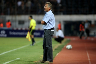 Στη Ρουμανία Μπόλονι, Κωνσταντινίδης