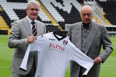 «Περίεργος άνθρωπος και ασεβής ο Χιουζ...»