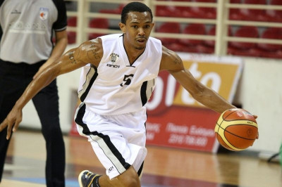 Στίγκερς: «Πρόβλημα σε άμυνα και επίθεση»