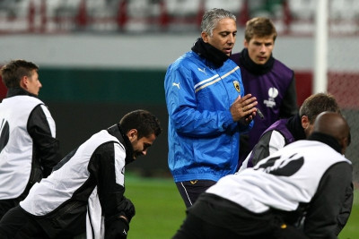 Κωστένογλου: «Θα τους γυαλίζετε τα παπούτσια»!