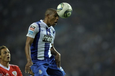 Θέλει Φερνάντο η Ντόρτμουντ