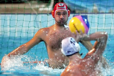 Καραμπέτσος: «Για την ανατροπή με Καζάν»