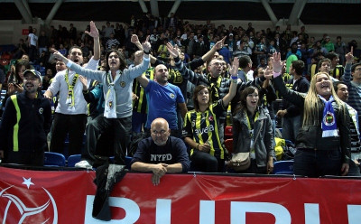 «Ίδρωσαν» Φενέρ και Φριντρισχάφεν