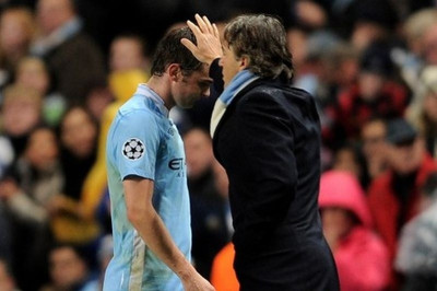 «Καμπανάκι» Μαντσίνι για Τζόνσον