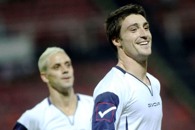 Νοκ άουτ Εστογιανόφ, Γιόνσον, αμφίβολος ο Ριέρα