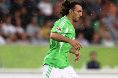 Μόνο Γερμανικά απαιτεί ο Μάγκατ