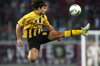 «Κλείνει το μάτι» και στον Tόχα!