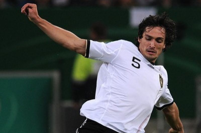 «Κοιτάζει» Χάμελς η Γιουβέντους