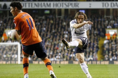 Υπόκλιση Μπάρτον σε Μόντριτς