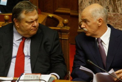 Βενιζέλος προς Παπανδρέου: Αν δεν παραιτηθείς απόψε, θα σε ρίξω εγώ!