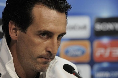 Σύνθημα νίκης από Εμερί