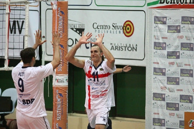 «Πολυβόλο» ο «Μπόμπι» στην Ιταλία