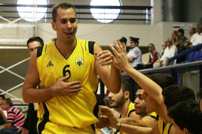 Φαλέκας για τρεις και νίκη ΑΕΚ!