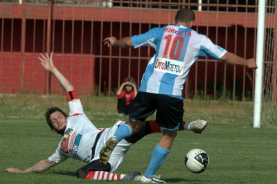 In ο Παπαζούδης, out ο Μιρτσέτα