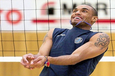 Στην Αθήνα ο Αγκάμεζ για φυσικοθεραπείες