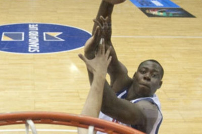 Μπόατενγκ και με τη… βούλα στο Περιστέρι