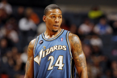 Τέλος από την Πρόκομ ο Γκι!