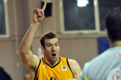 Χαριτόπουλος: «Πιο δυνατά στα Ιλίσια»