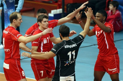 Δίποντο και «ερυθρόλευκη» κορυφή