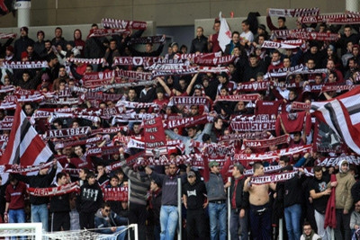 Monsters: «Γίνετε ΑΕΛ... τώρα!»