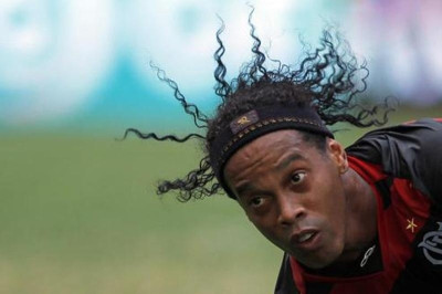 Ποιος Ροναλντίνιο;