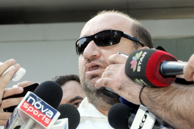 Κύριε Υπουργέ...φορολογήστε τις συνεντεύξεις, μήπως σταματήσει ο Τσάκας!