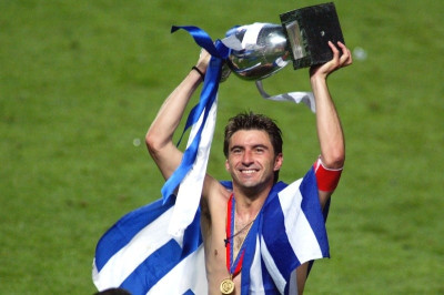 Η… κατοστάρα του «αιώνιου» αρχηγού (photos+videos)