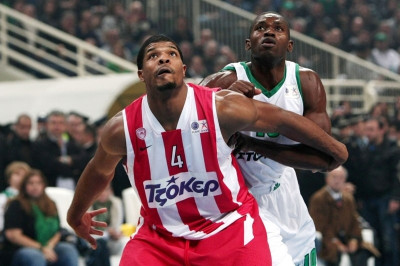 Χάινς: «Πρόβλημα τα φάουλ του Παπαδόπουλου»