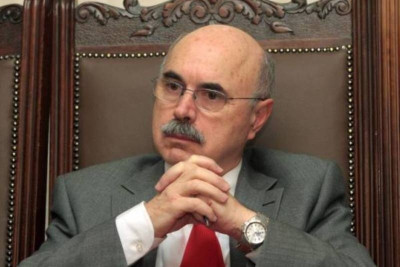 «Μαχαίρι» στα ειδικά προνόμια της ΕΡΤ