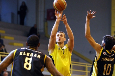 Τόντιτς: «Να κρατήσουμε αλώβητη την έδρα μας»